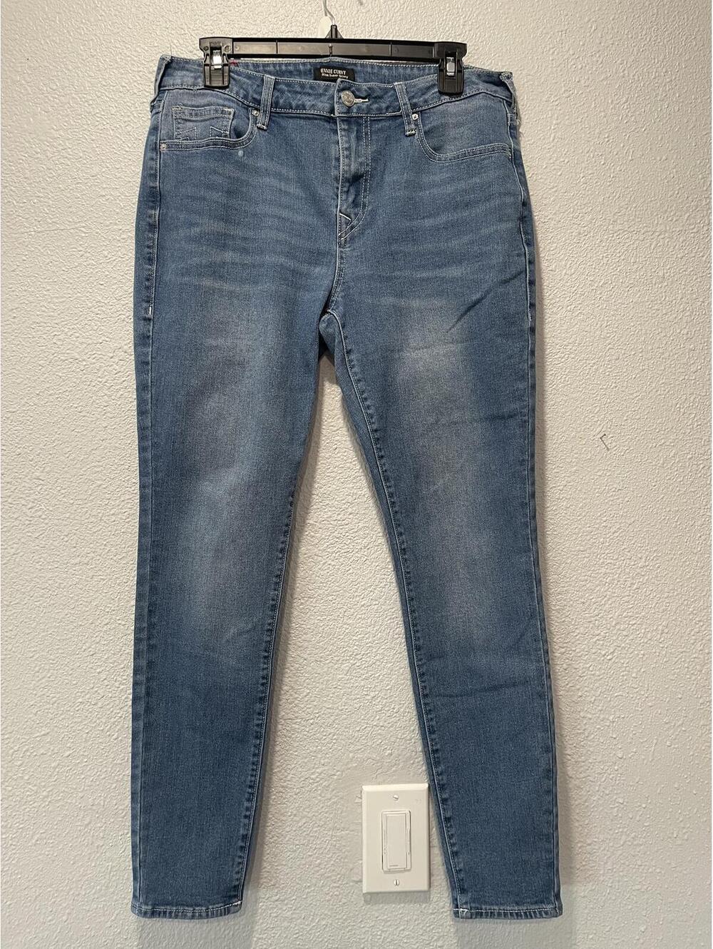 True Religion Jennie Curvy Rise Super Skinny Jeans